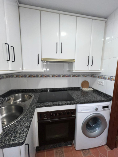 Others 5, APARTAMENTO LA MURALLA, Córdoba