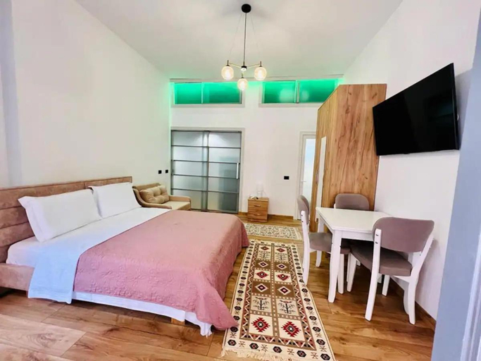Others 4, Comfy Studio in City Center, Tiranës