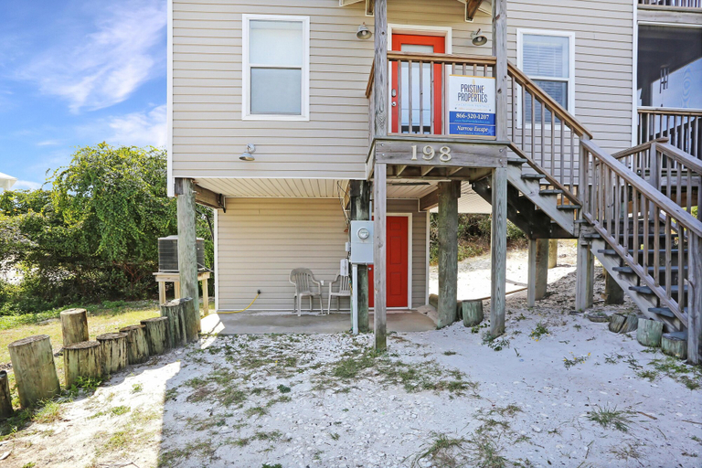 Exterior & Views 2, Narrow Escape, Gulf