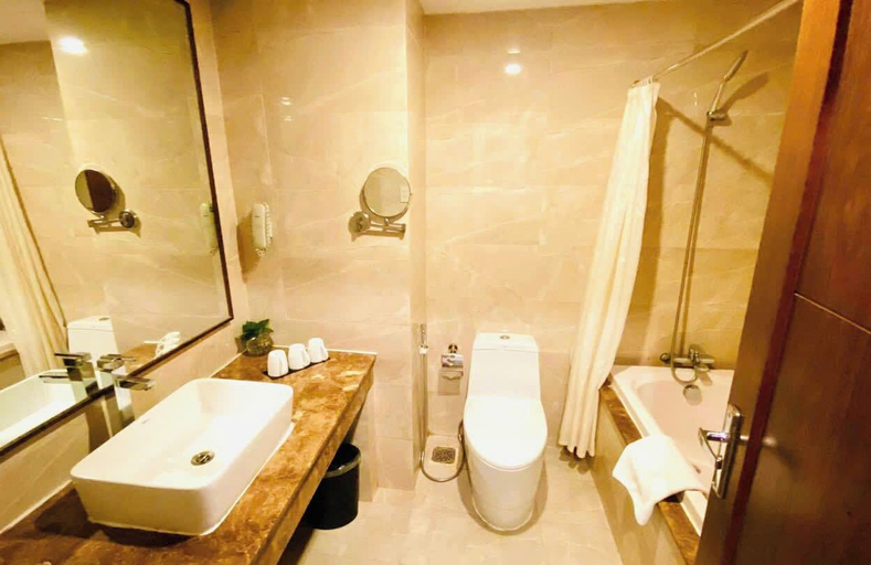 Bathroom 4, Muong Thanh Quy Nhon Hotel, Qui Nhơn