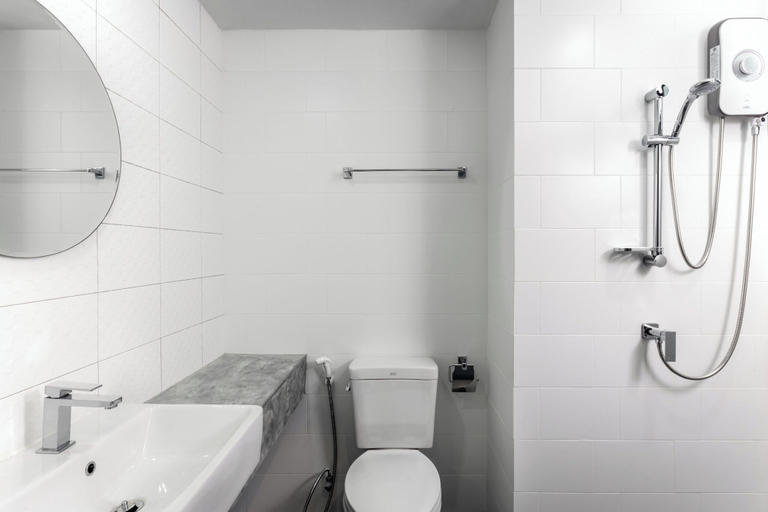 Bathroom 4, Raveevan Hotel At Umong, Muang Chiang Mai