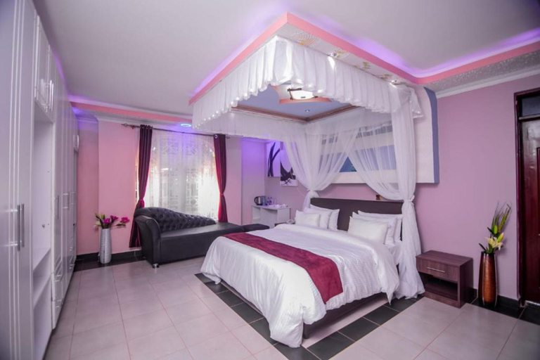 Bedroom 12