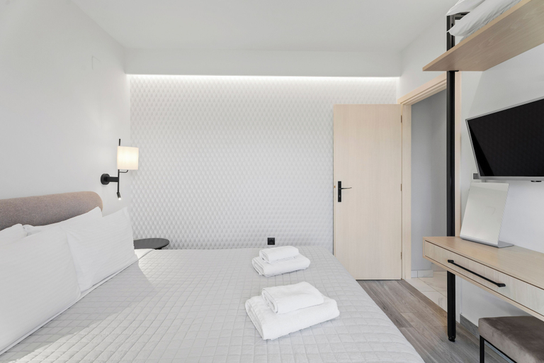 Bedroom 4, Frunze Luxury Apartments, Peloponnese