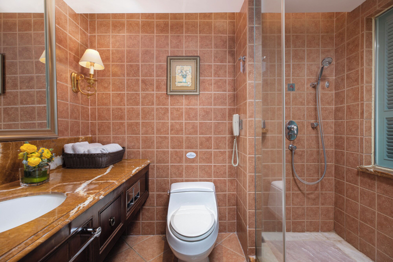 Bathroom 5, City Hotel Xiamen, Xiamen