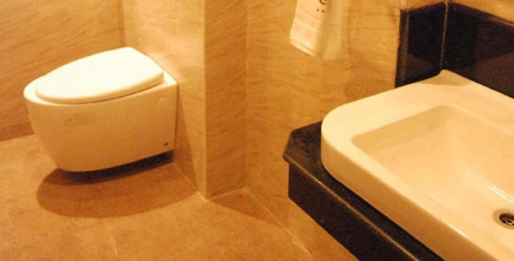 Bathroom, Le Emerald Residency, Kancheepuram