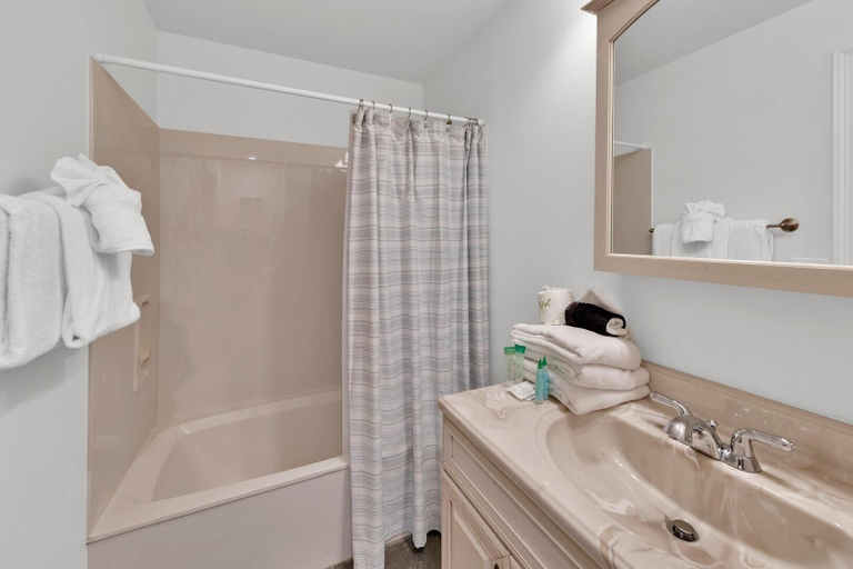 Bathroom 4, Aegean 104, Okaloosa