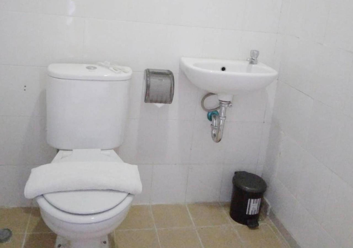 Bathroom 3