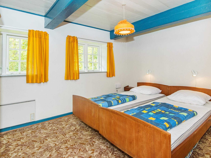 Bedroom 2, 5 Person Holiday Home in Romo, Tønder