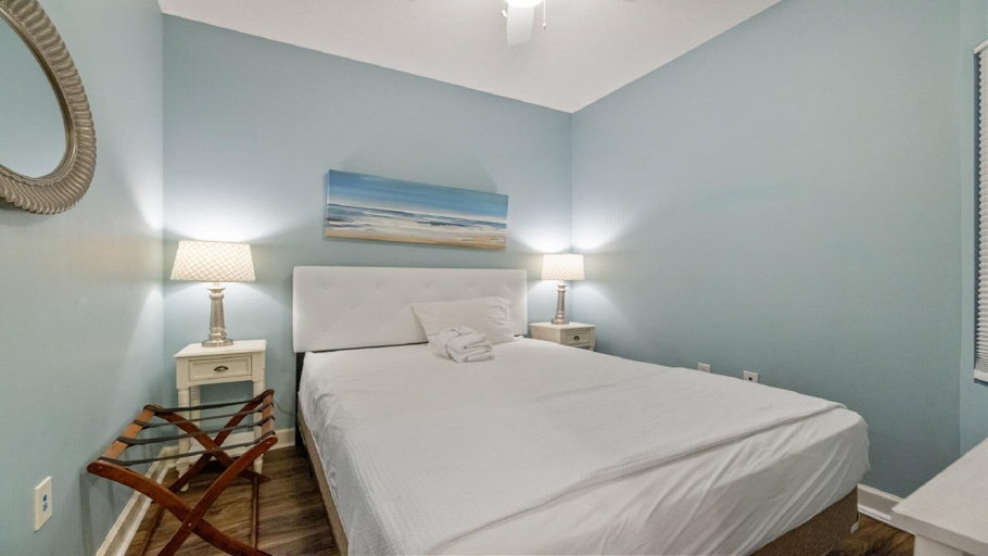 Bedroom 1, Seychelles 205, Bay