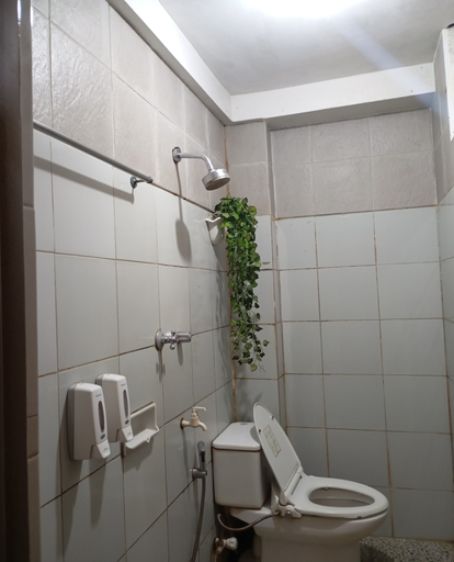 Bathroom 8