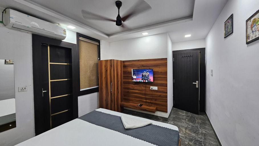 Bedroom 8
