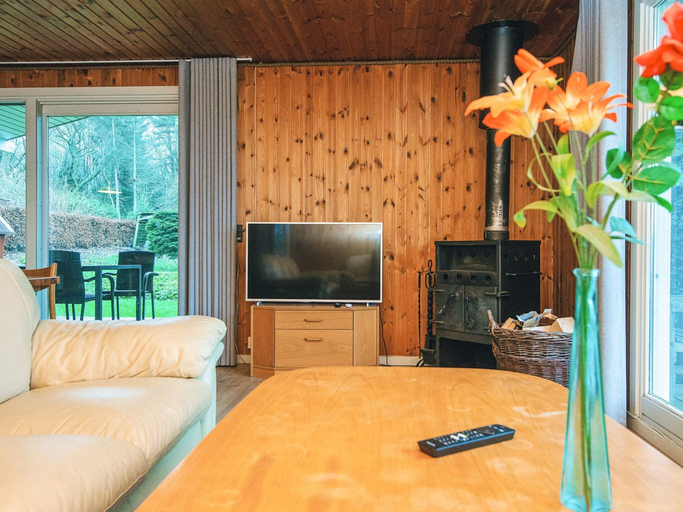 Bedroom 2, 6 Person Holiday Home in Farvang, Silkeborg