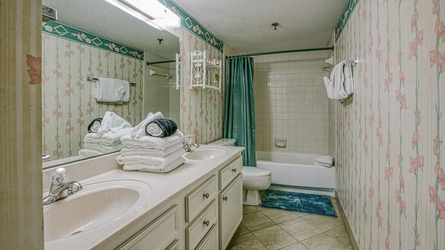 Bathroom 2, Destin on the Gulf 201, Okaloosa