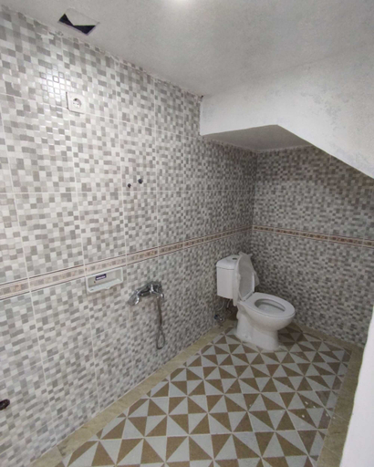 Bathroom 9