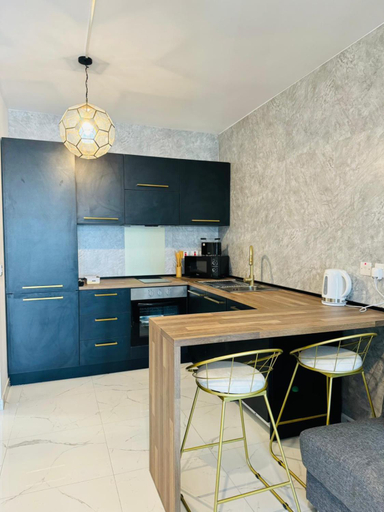 Kitchen 4, Valley Crest Apartments