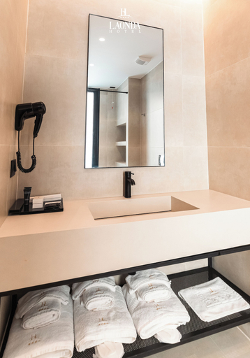 Bathroom 3, La Onda Hotel, Durrësit