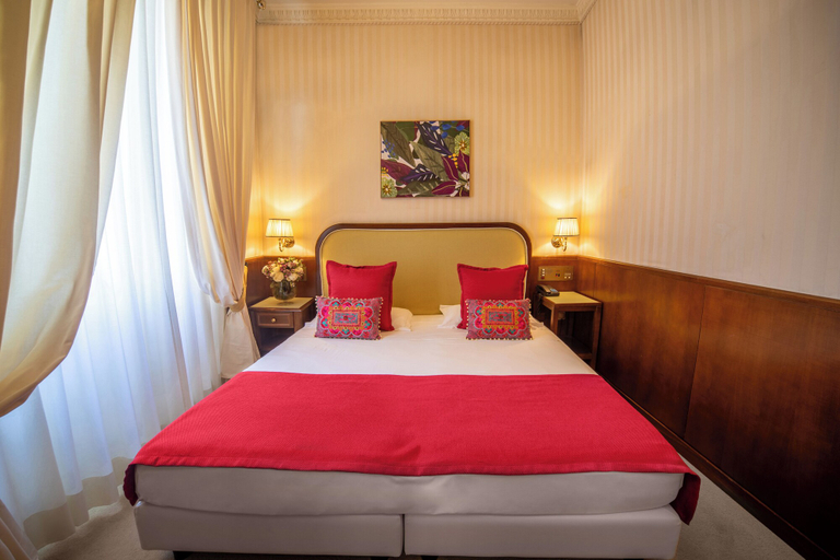 Bedroom 3, Grand Hotel Bastiani, Grosseto