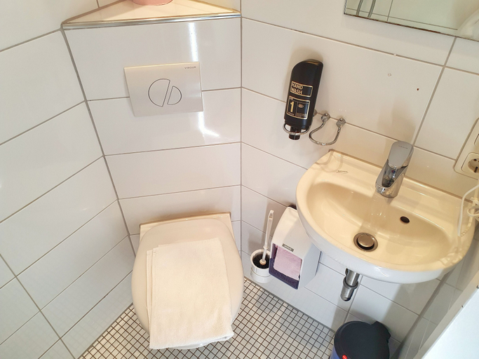 Bathroom 8