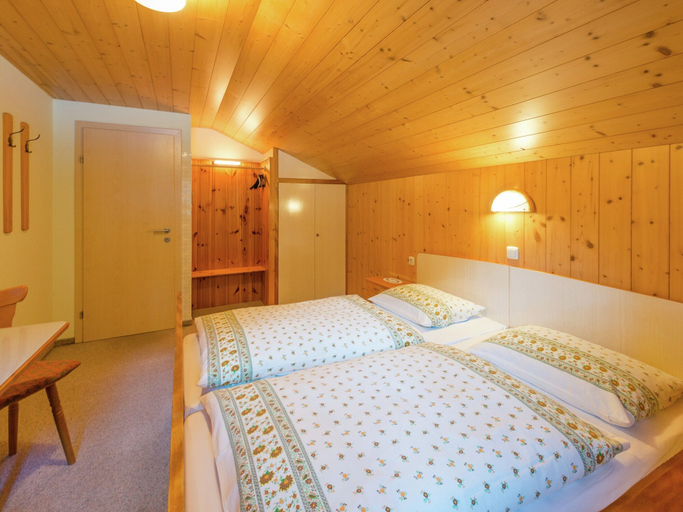 Bedroom 2, Cozy Apartment in Wald- Konigsleiten, Zell am See
