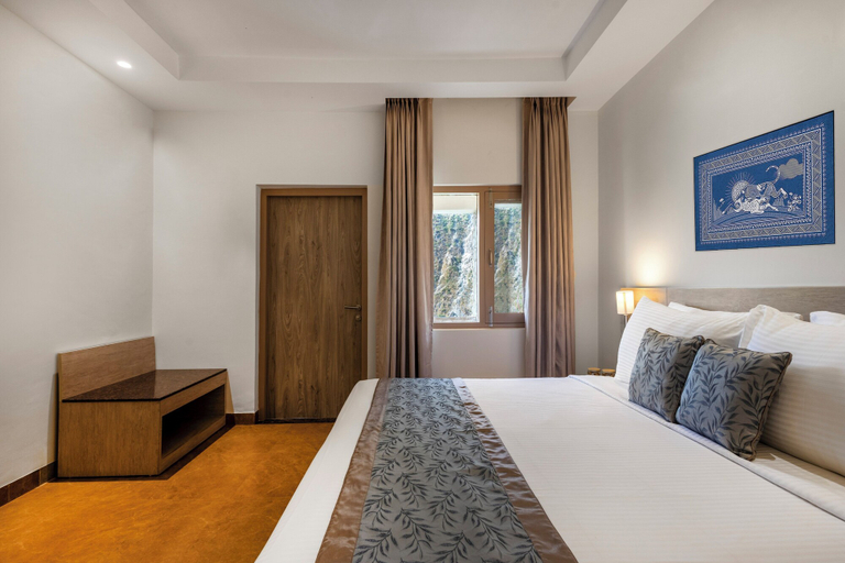 Bedroom 4, Sterling Corbett, Almora