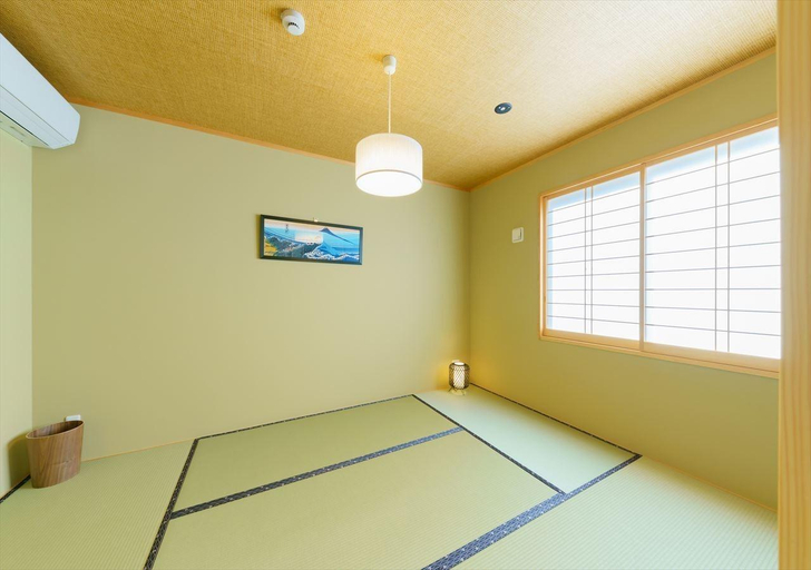 Others 5, Inn Sparrow, Taitō