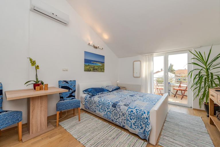 Bedroom 3, Romantic Oasis Apartments, Zadar