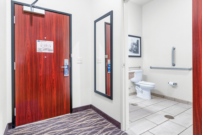 Bathroom 4, Cobblestone Hotel & Suites - Lynden, Whatcom