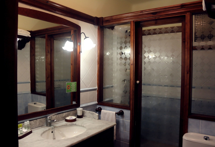 Bathroom 4, Hotel Pico Espiguete, Palencia