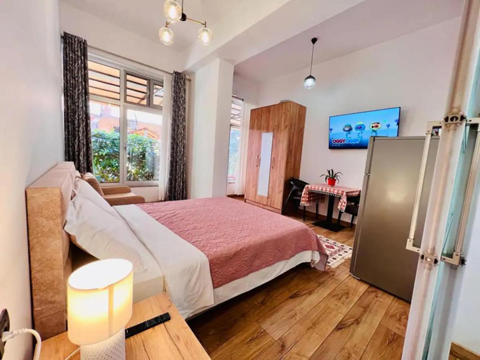 Others 2, Comfy Studio in City Center, Tiranës