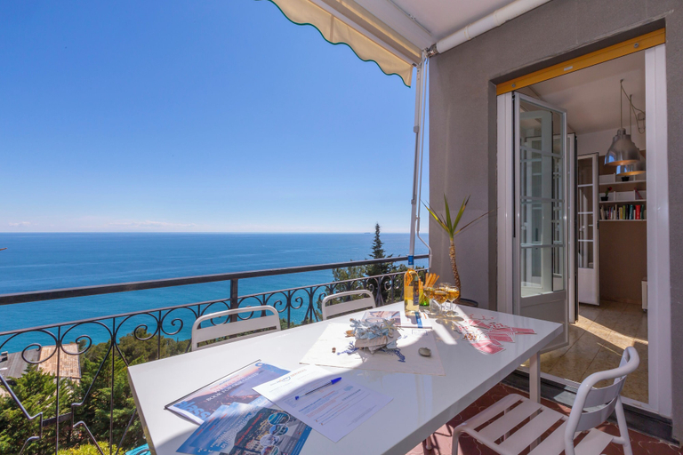 La Casa Al Sole Sea View 400mt From Sea, Imperia