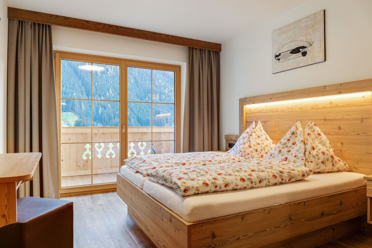 Bedroom, Chalet in Wald near Ski Slopes, Zell am See