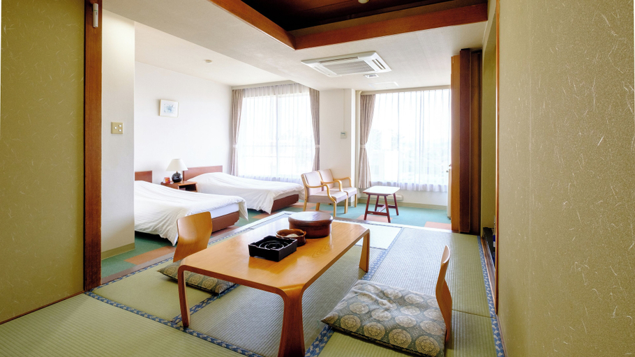 Bedroom 4, Mitsui Bekkan, Sakaiminato