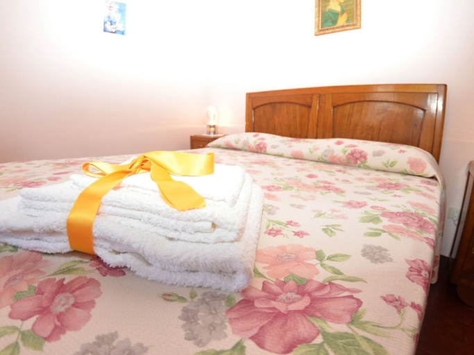 Interior detail, House in Ciciana With Pool and Scenic Views, Lucca