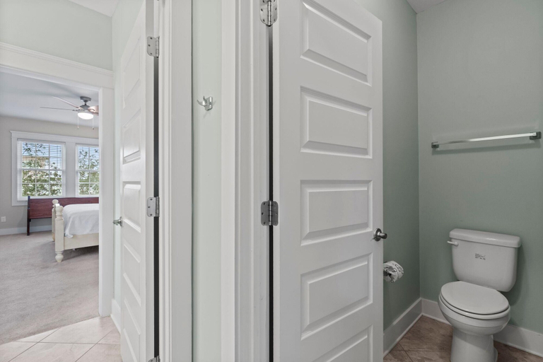 Bathroom 3, Battery 20, Baldwin