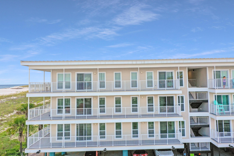 Exterior & Views 2, Surfside 17, Bay