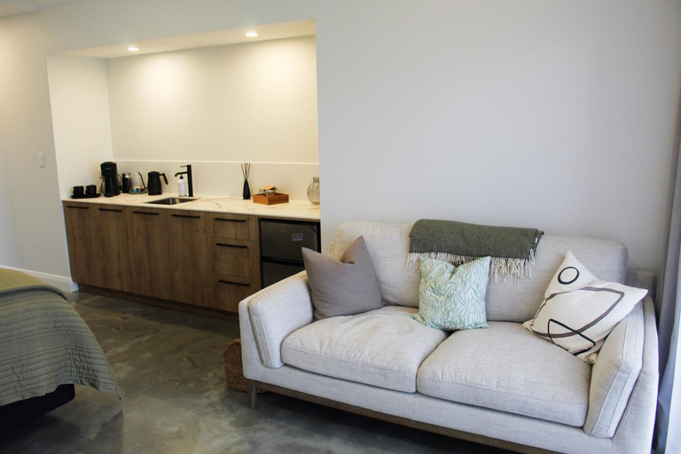 Others 2, Ahuru House, Kaipara