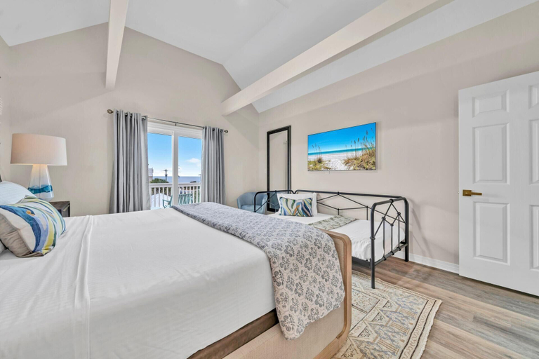 Bedroom 2, Cloud Nine, Walton