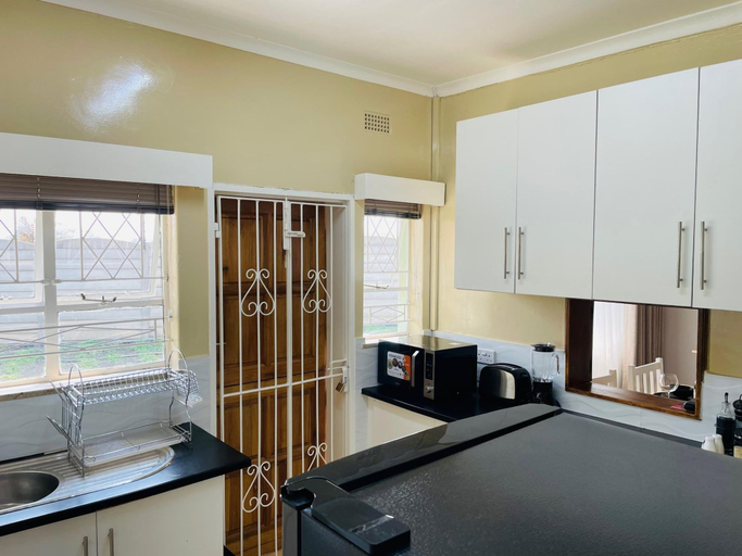 Room 2, Immaculate Home in Avondale West - 2166, Harare