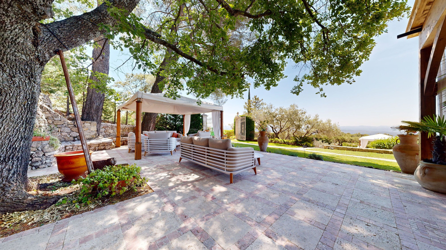 Exterior & Views 2, La Petite Auberge, Var