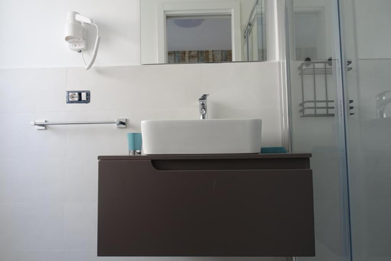 Others 2, KALO ROOMS, Vibo Valentia