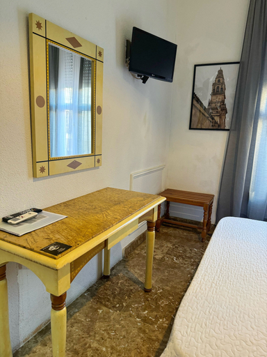 Others 5, Apartamento El Duque, Córdoba