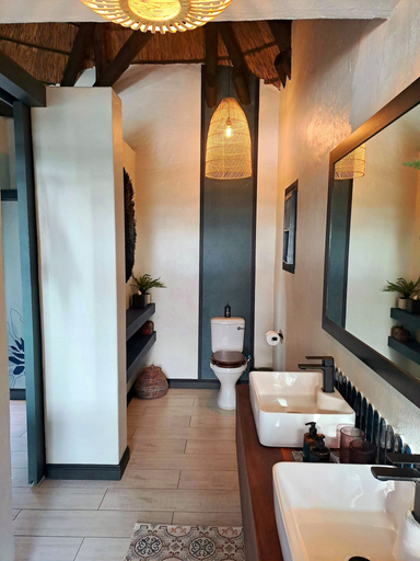 Bathroom, Namushasha River Lodge, Kongola