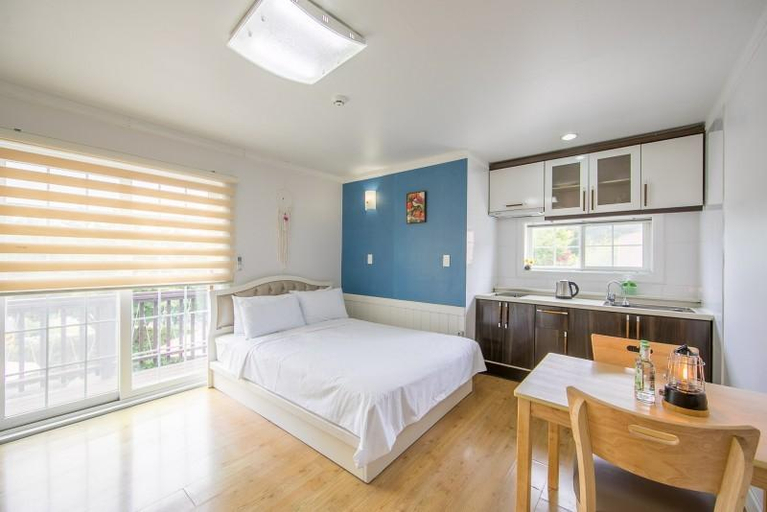 Bedroom 2, Taean(Anmyeondo) Star Garden Pension, Taean