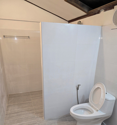 Bathroom 15