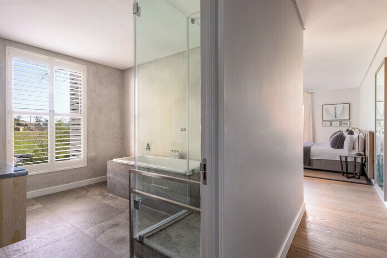 Bathroom 4, Mont Rochelle Hotel & Vineyard, Cape Winelands