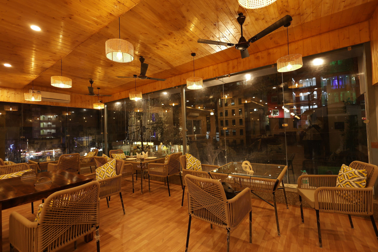 Food & Drinks 4, The Lily Hotel, Garhwal