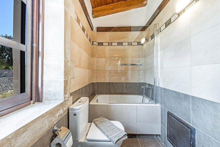 Bathroom, Dim Luxury Villa - With Private Pool, Crete