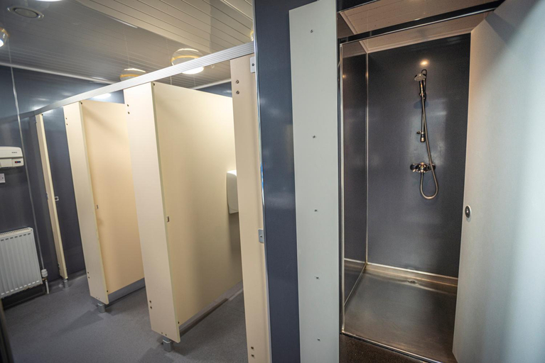 Bathroom 4, Crianlarich Youth Hostel, Stirling
