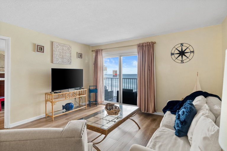 Others 5, Moonspinner by Book That Condo, Bay