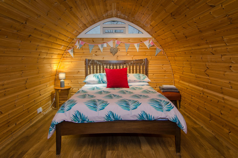Bedroom 2, Rossendale Holiday Cottages, Lancashire
